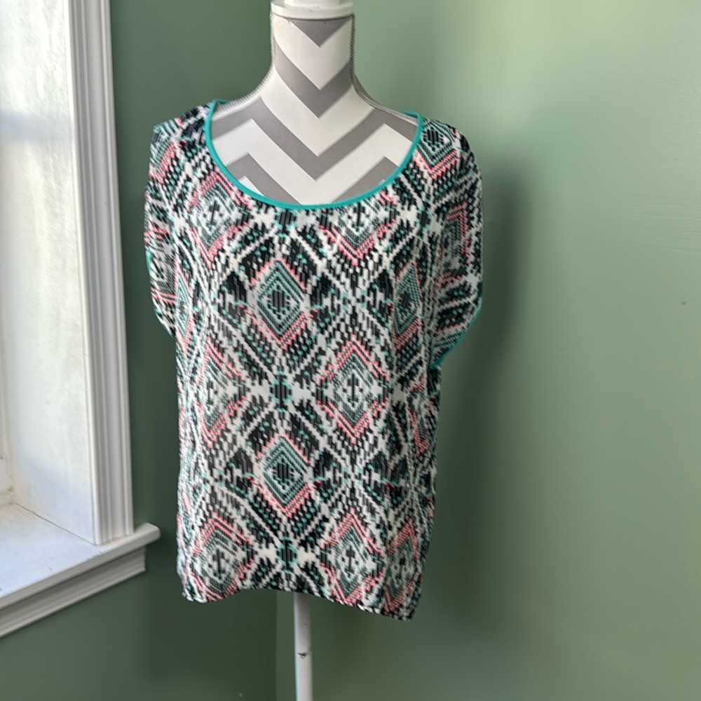 Eyeshadow Aztec print top XL